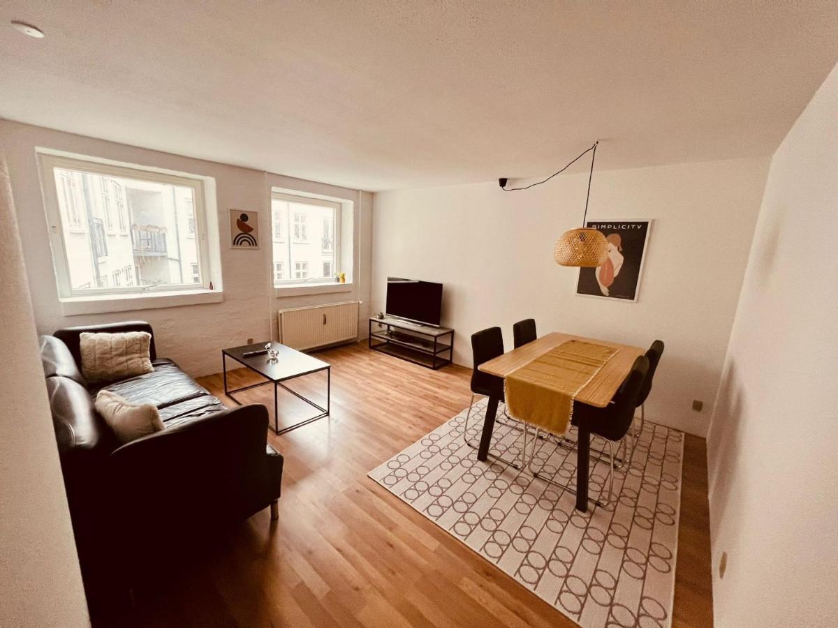 Apartment In The Heart Of 올보르 외부 사진